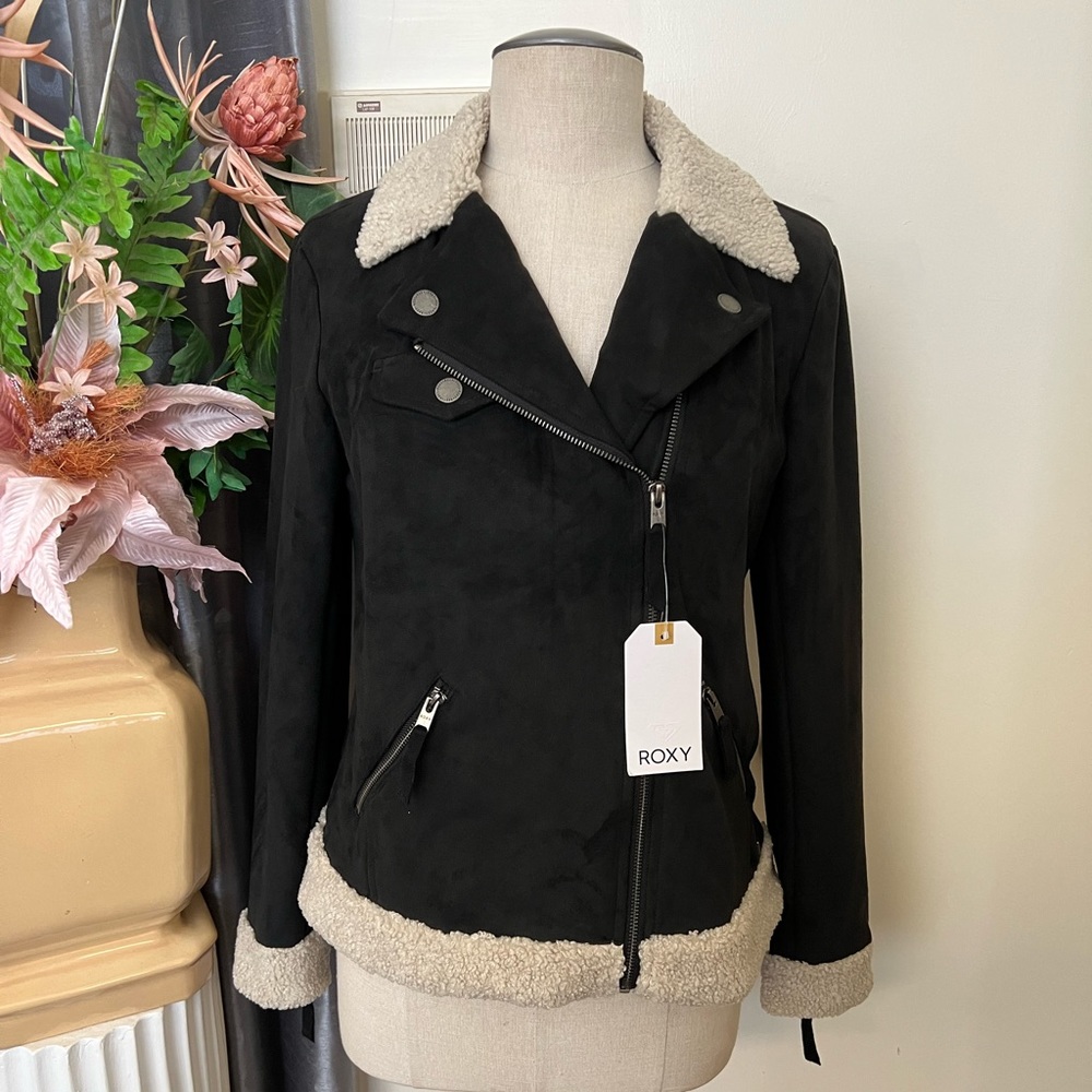 D1— NWT black ROXY long sleeve faux fur women's zip outerwear jacket SMALL